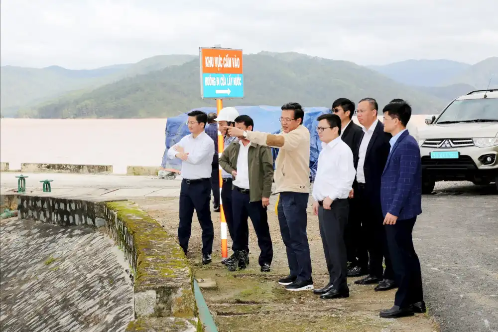 Thứ trưởng Trương Thanh Hoài kiểm tra an toàn đập, hồ chứa thủy điện tại Lâm Đồng