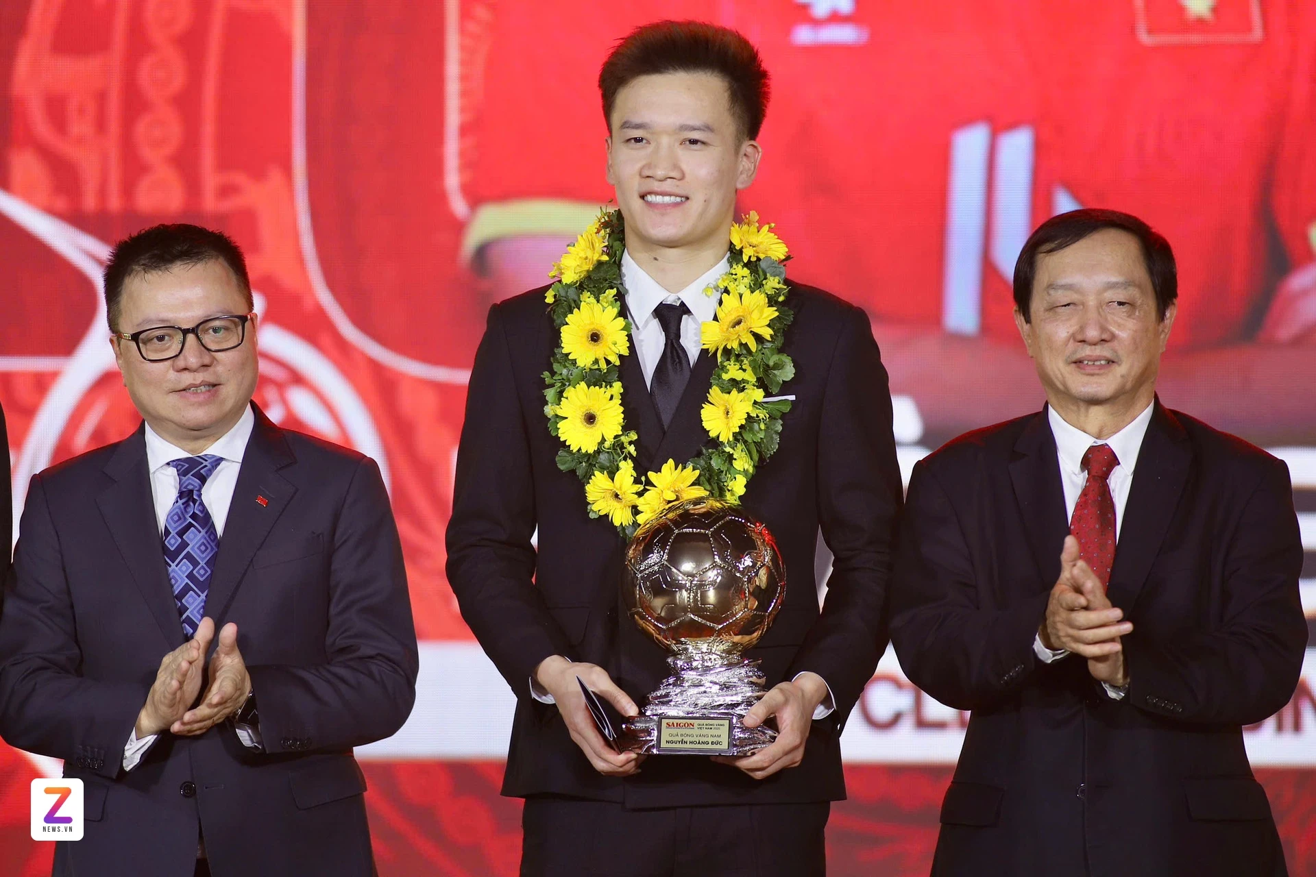 Hoàng Đức lần thứ 3 giành Quả bóng vàng Việt Nam