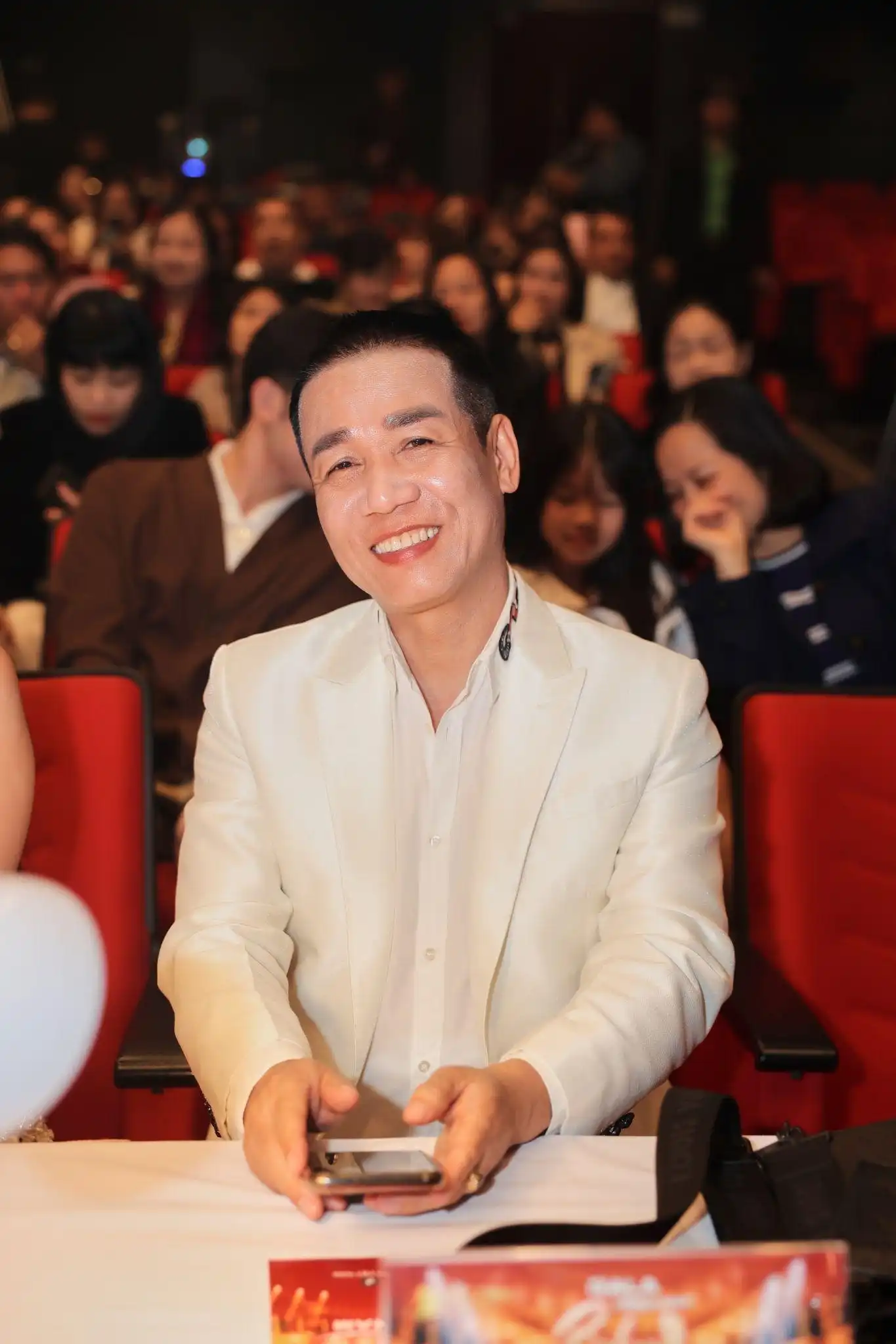 TRẦN VĂN CƯỜNG – Á QUÂN 3 TIẾNG HÁT BOLERO VÀ CÂU CHUYỆN “HỔ PHỤ SINH HỔ TỬ” TRÊN SÂN KHẤU ÂM NHẠC VIỆT