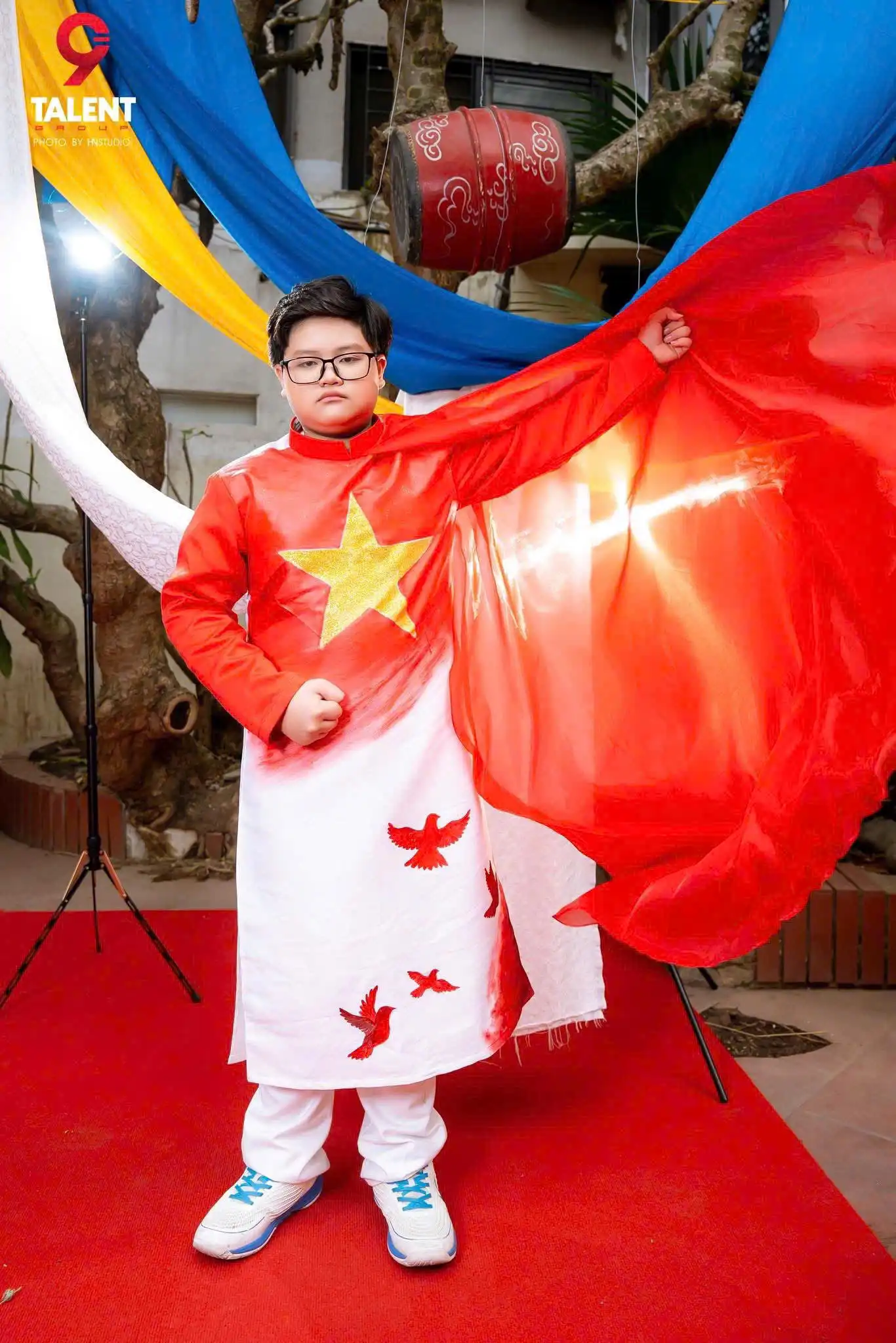 Đoàn Ngọc Gia Bảo giọng ca vàng nội lực mở màn tại Hội Xuân Bính Ngọ 2026 Mã Đáo Xuân